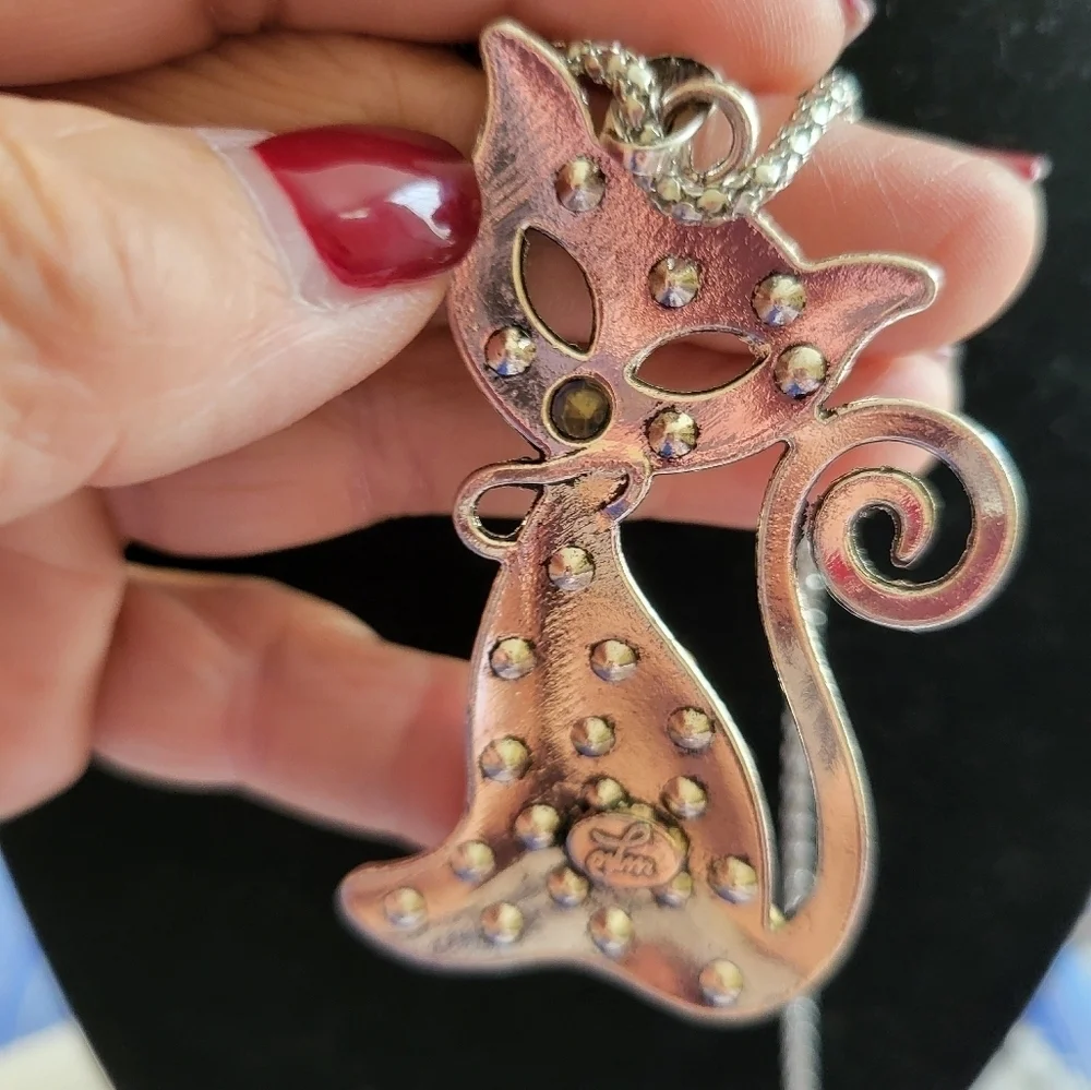 NWT Yellow and Orange Cat Pendant Necklace Chain 30